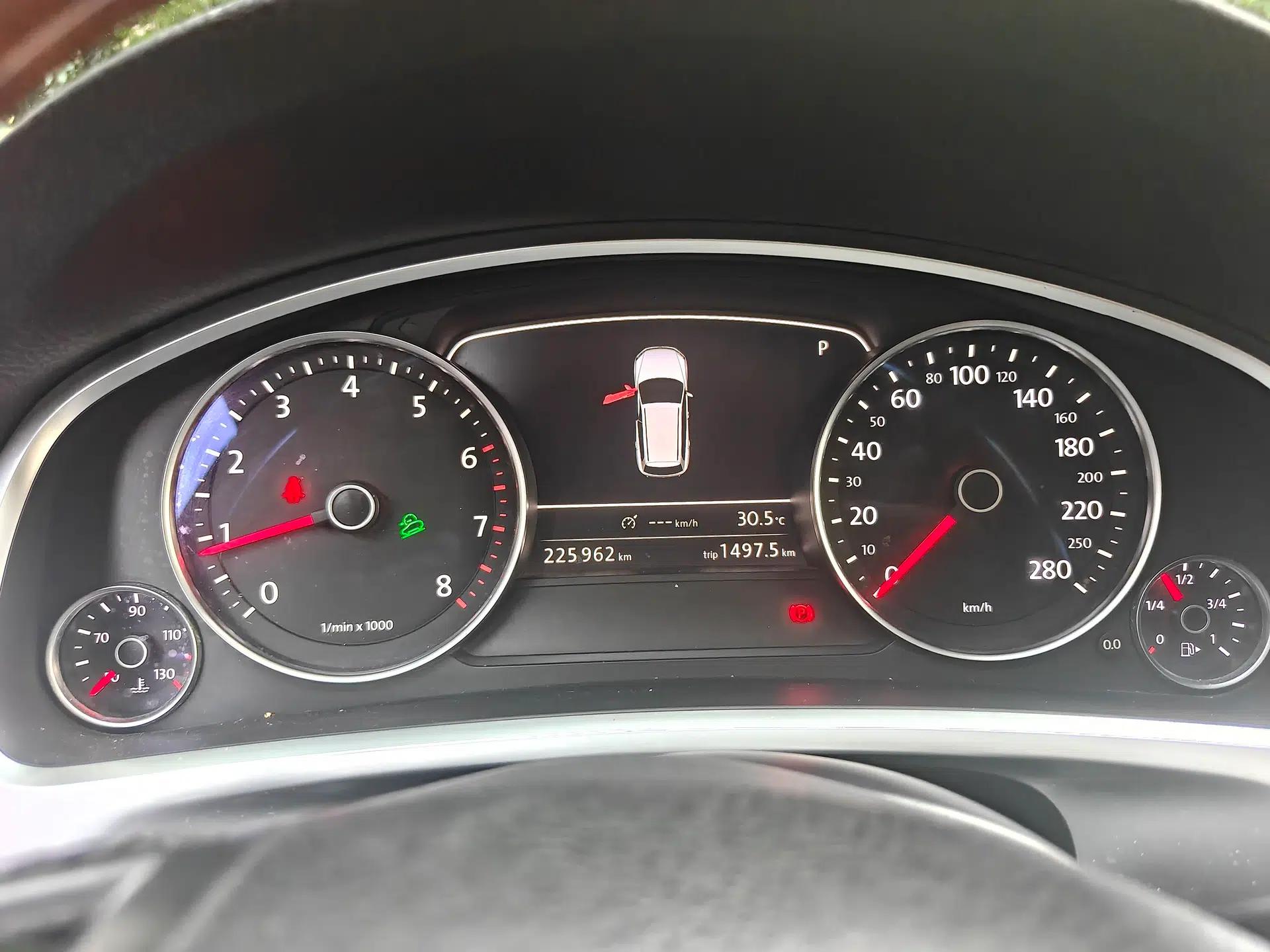 Volkswagen Touareg 2011 3.0 TSI High-End Version — миниатюра 12