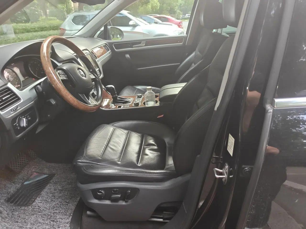 Volkswagen Touareg 2011 3.0 TSI High-End Version — миниатюра 15