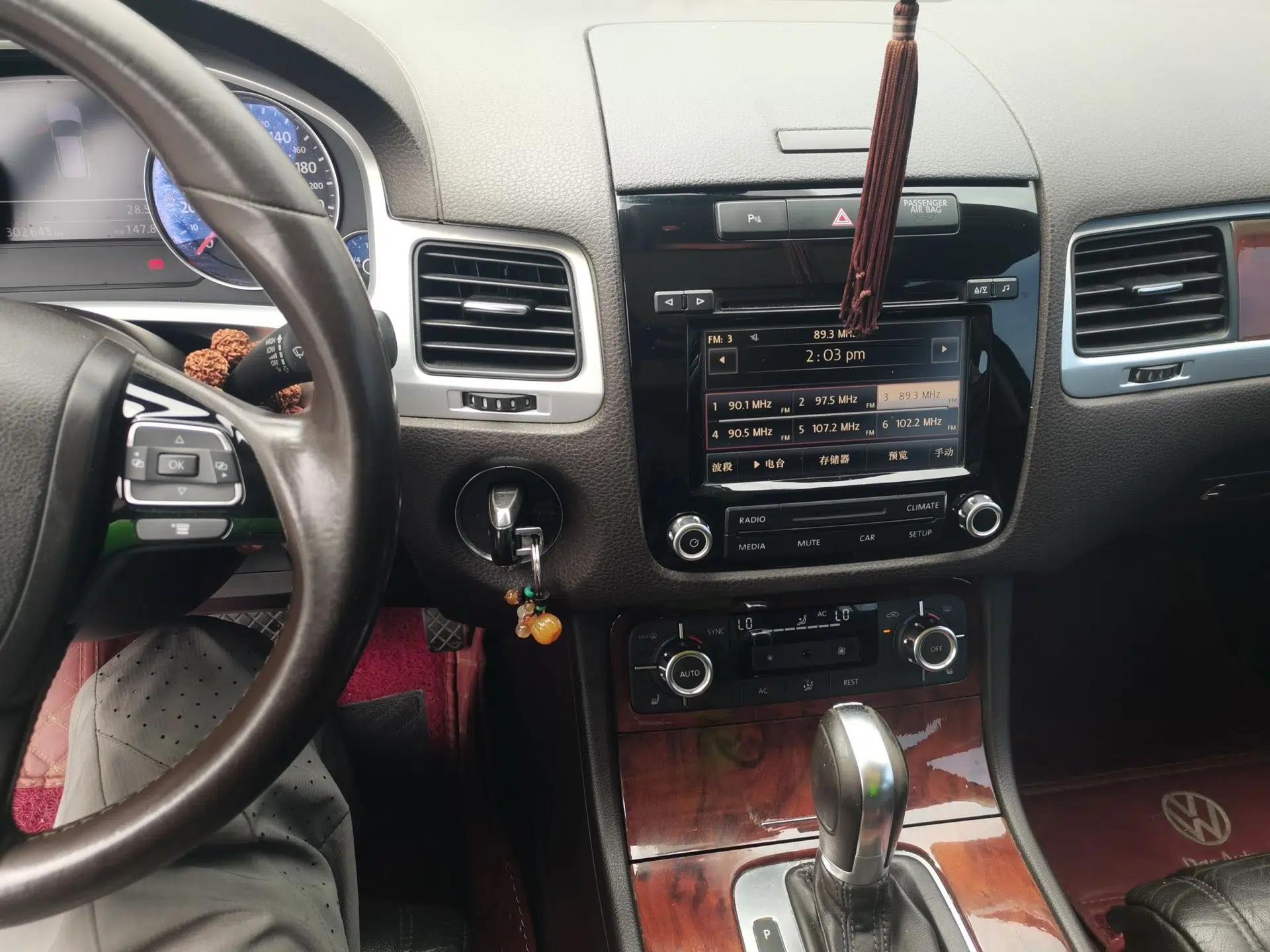 Volkswagen Touareg 2011 3.0 TSI Standard Version — миниатюра 13