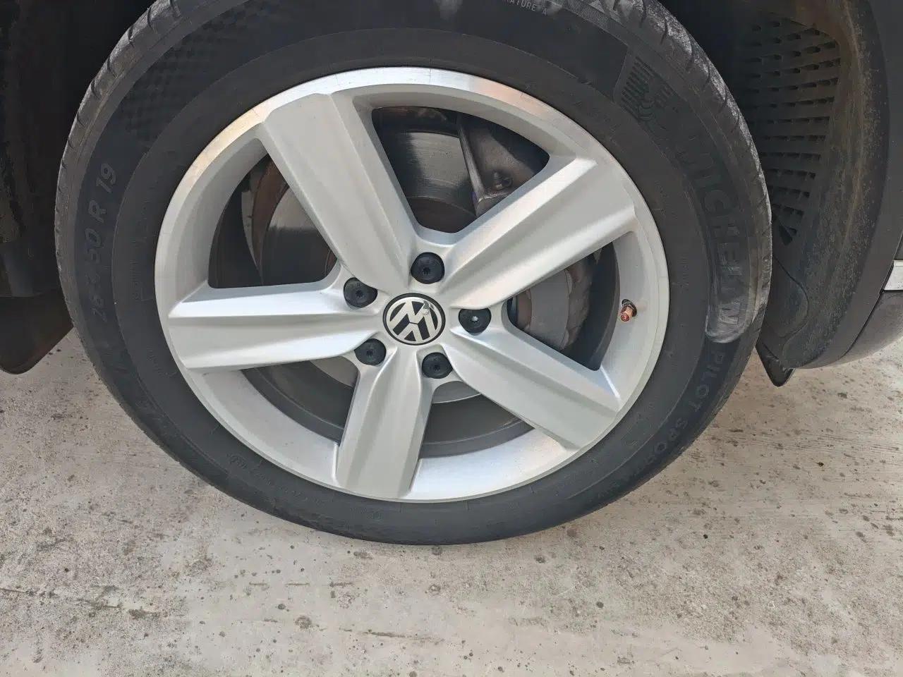 Volkswagen Touareg 2017 3.0 TSI Touareg Edition — миниатюра 8