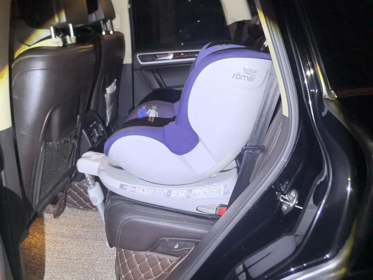 Volkswagen Touareg 2011 3.0 TSI Hybrid — миниатюра 17