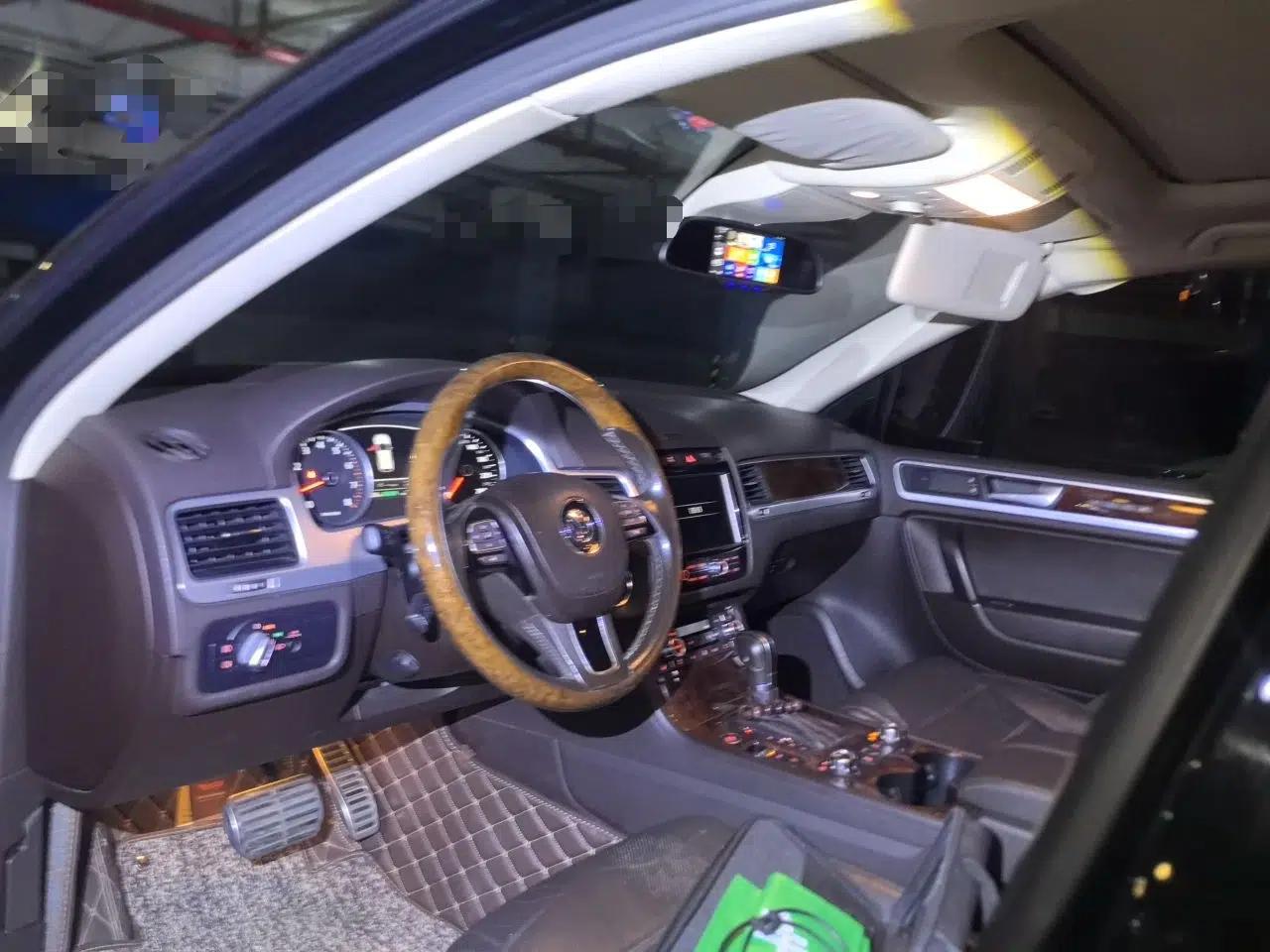 Volkswagen Touareg 2011 3.0 TSI Hybrid — миниатюра 18