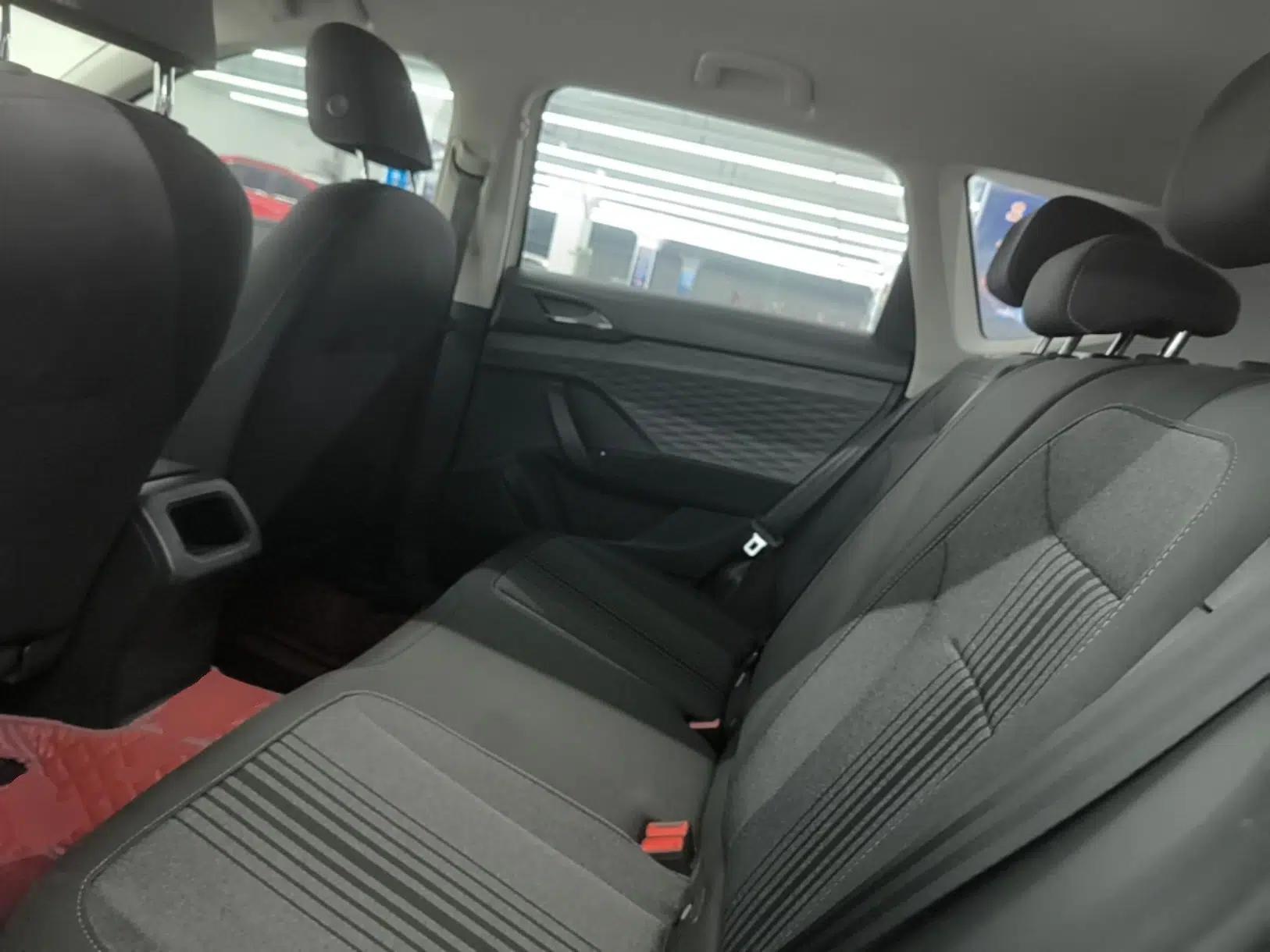 Volkswagen Tharu 2021 280TSI Two-Wheel Drive Trend Edition — миниатюра 25