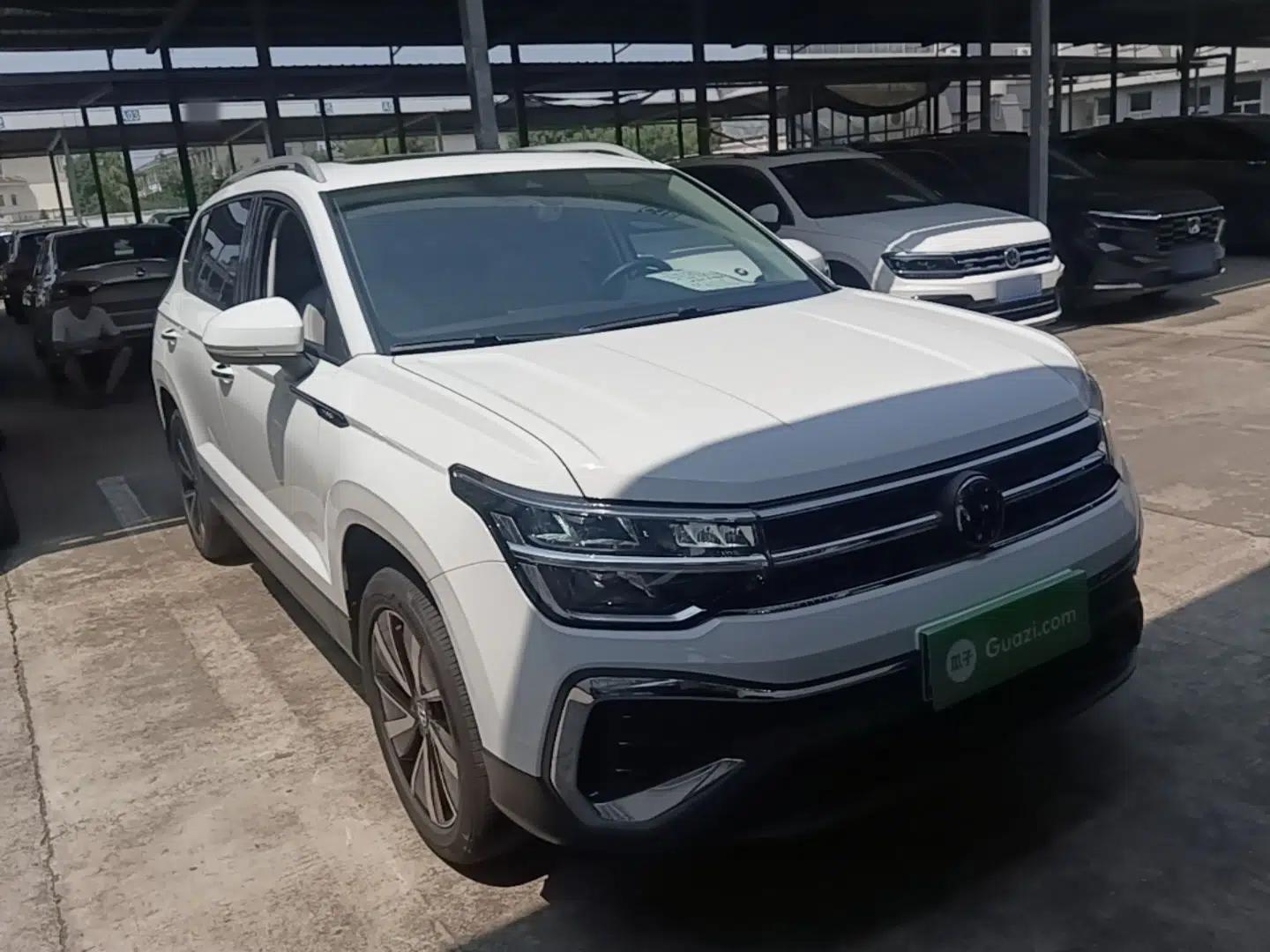 Volkswagen Tharu 2023 300TSI Two-Wheel-Drive Moonlight Edition — миниатюра 3