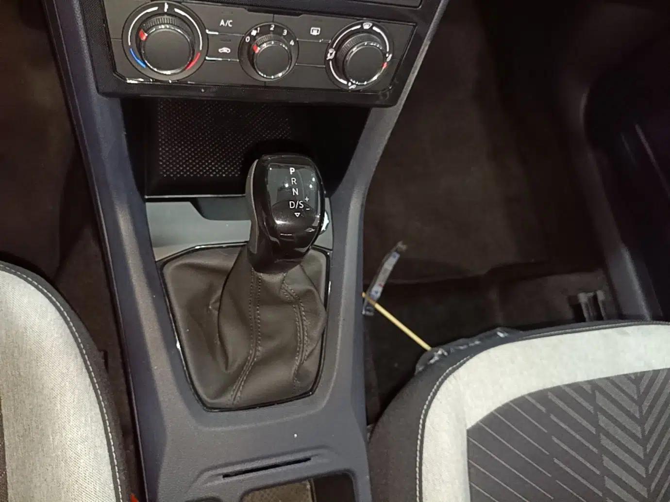 Volkswagen Tharu 2025 New Sharp 1.5L Sharp Edition — миниатюра 16