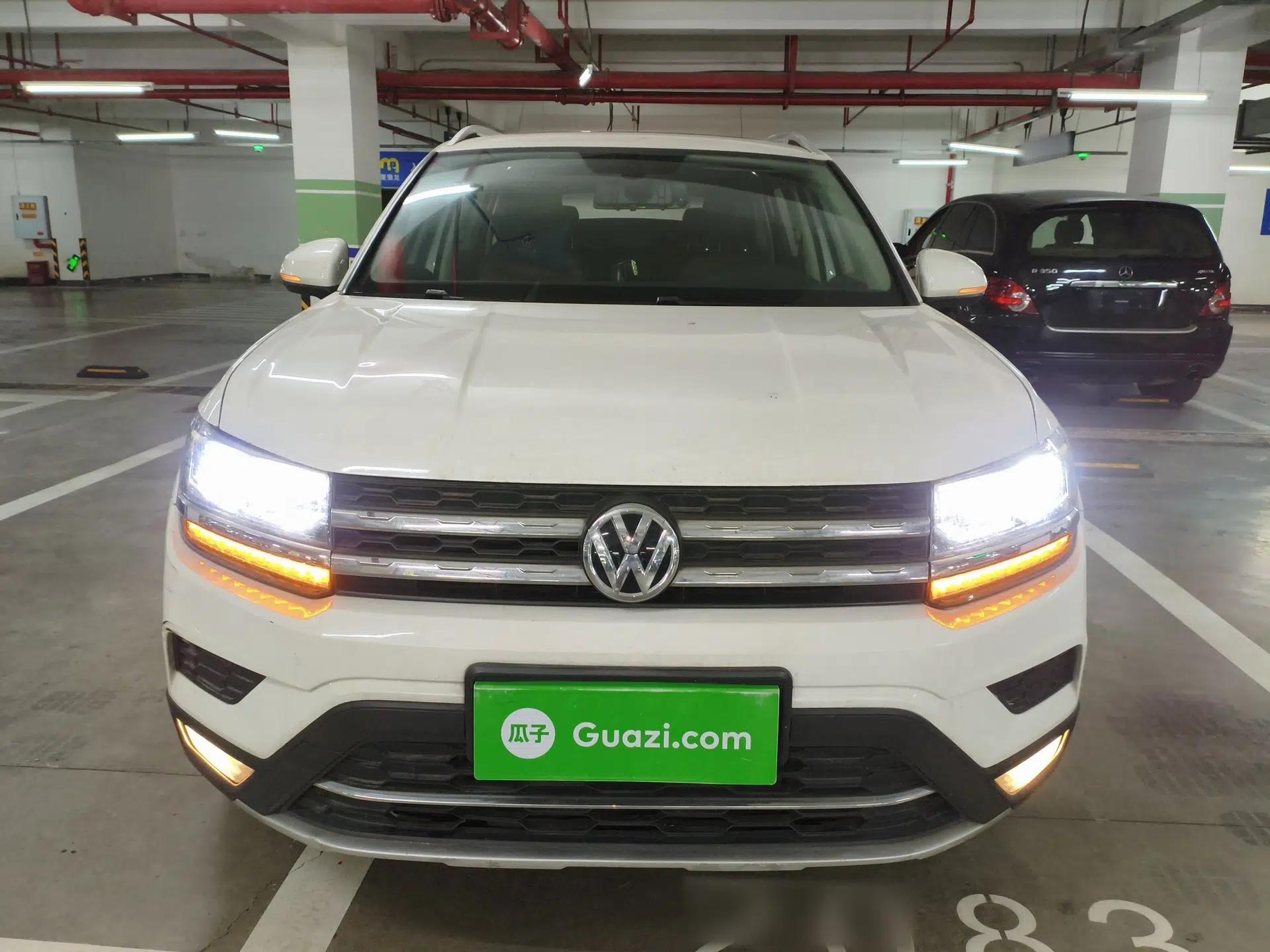 Volkswagen Tharu 2019 330TSI Four-Wheel Drive Luxury Edition China VI Standard — миниатюра 2