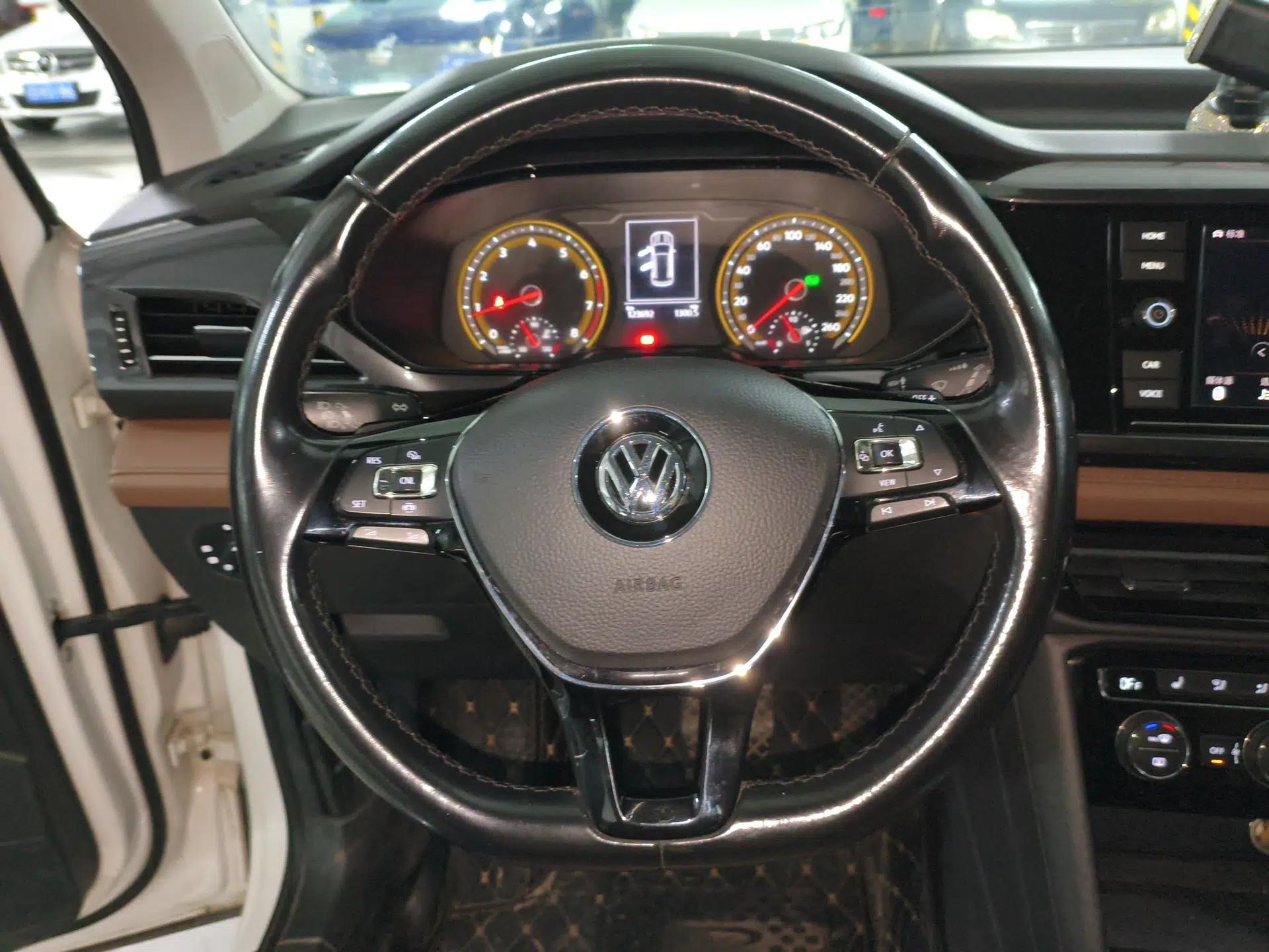 Volkswagen Tharu 2019 330TSI Four-Wheel Drive Luxury Edition China VI Standard — миниатюра 18