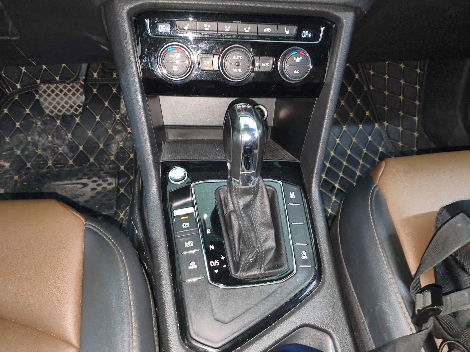 Volkswagen Tharu 2019 330TSI Four-Wheel Drive Luxury Edition China VI Standard — миниатюра 21