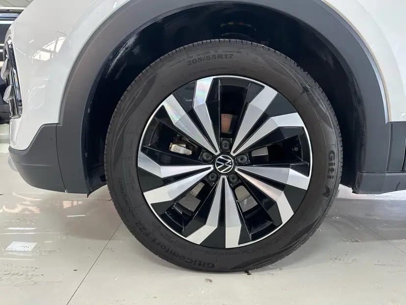 Volkswagen Tharu 2026 Model Xinrui 1.5L Rujin Edition — миниатюра 12