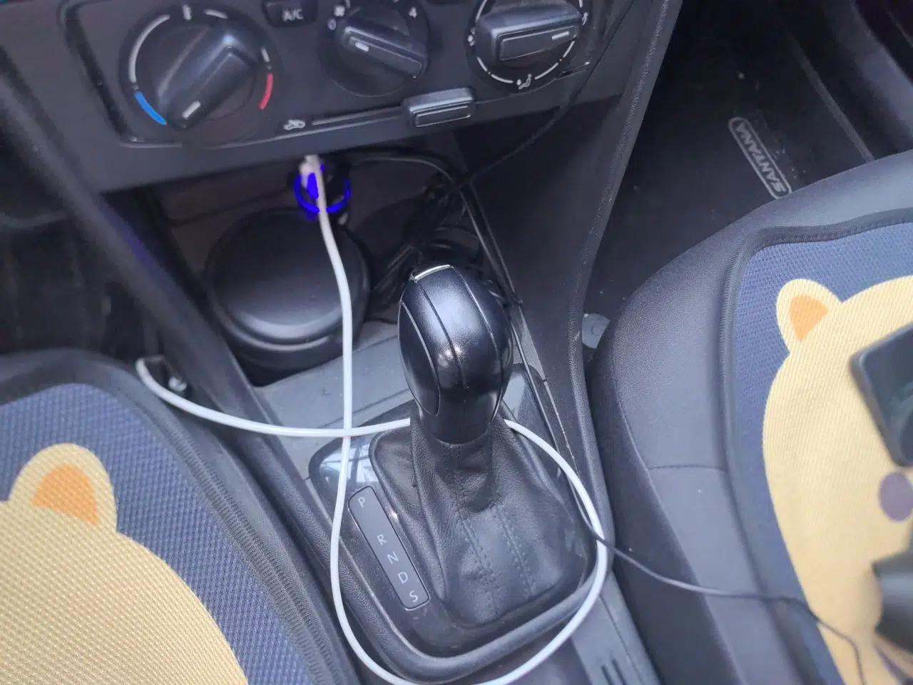 Volkswagen Santana 2013 1.6L Automatic Fashion Edition — миниатюра 14