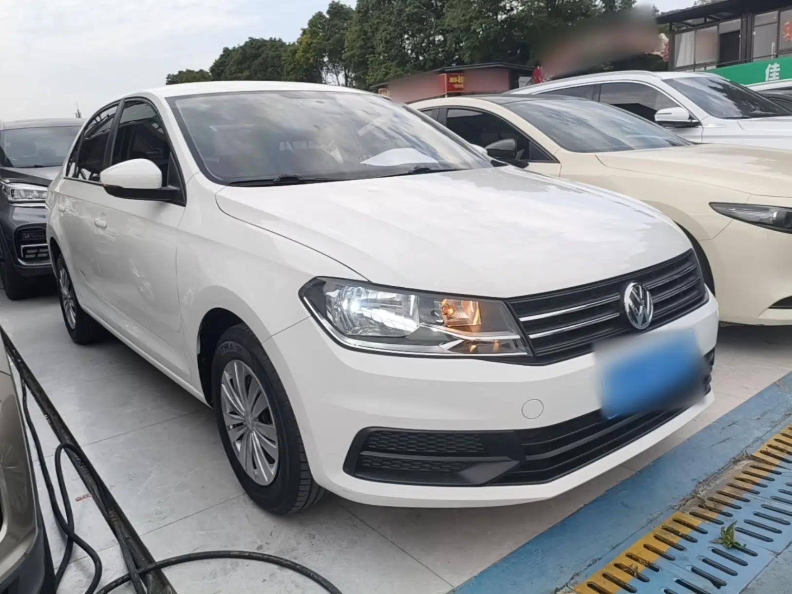 Volkswagen Santana 2019 1.5L Automatic Fashion Edition China VI — миниатюра 3