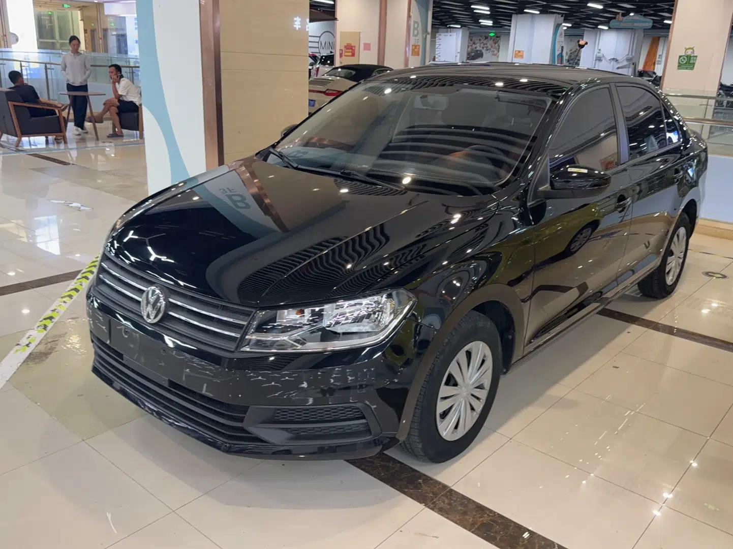 Volkswagen Santana 2021 1.5L Automatic Fashion Edition — миниатюра 1