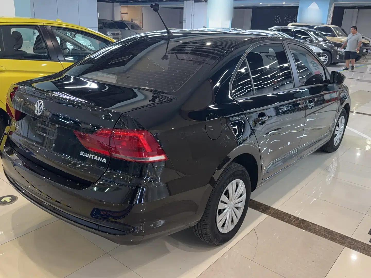 Volkswagen Santana 2021 1.5L Automatic Fashion Edition — миниатюра 4