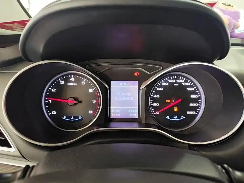 Refine S3 2017 1.5L Manual Deluxe Smart Edition — миниатюра 12