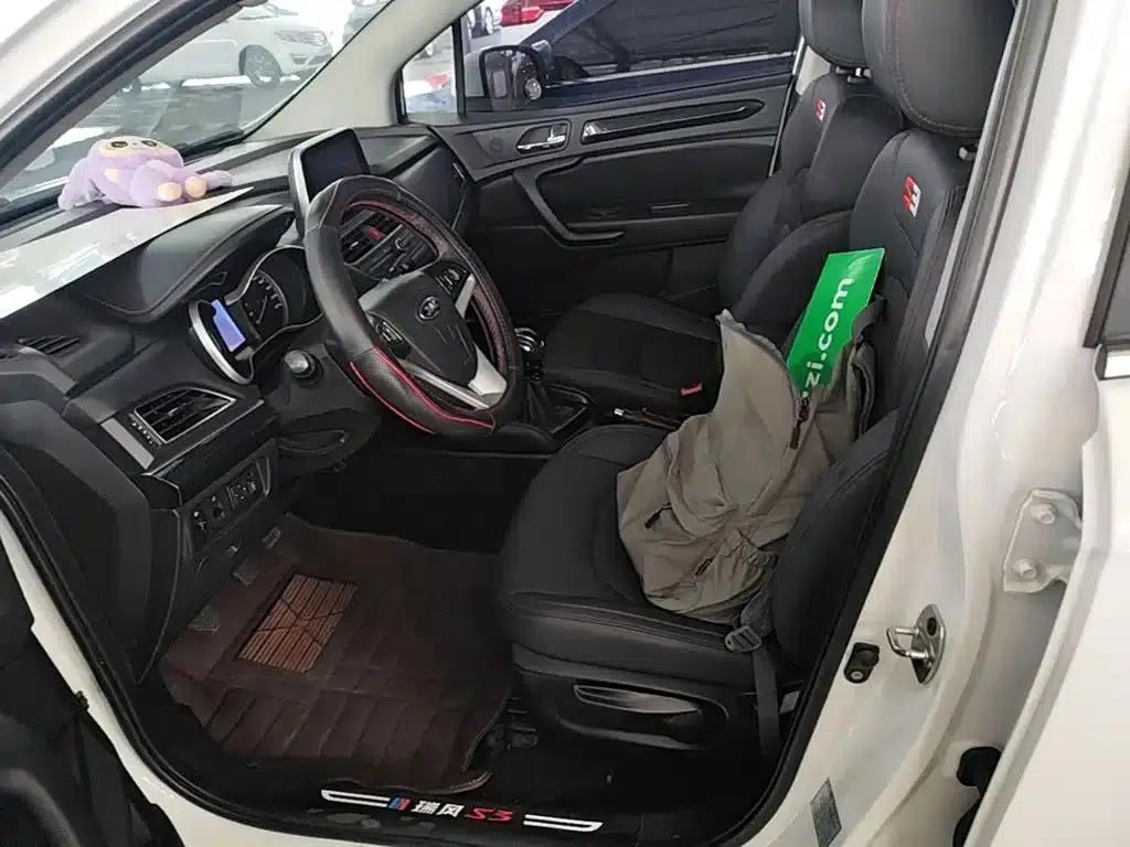 Refine S3 2017 1.5L Manual Deluxe Smart Edition — миниатюра 15