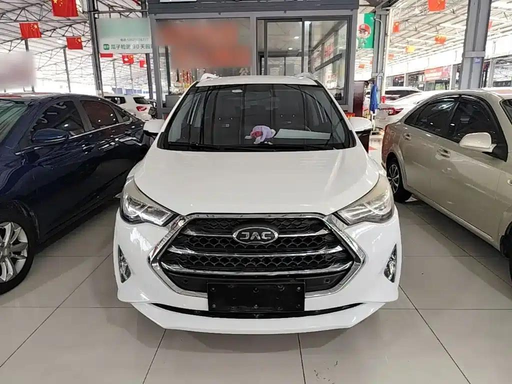 Refine S3 2017 1.5L Manual Deluxe Smart Edition — миниатюра 3