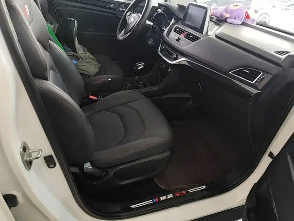 Refine S3 2017 1.5L Manual Deluxe Smart Edition — миниатюра 25