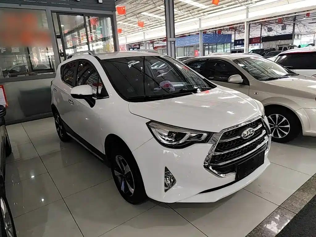 Refine S3 2017 1.5L Manual Deluxe Smart Edition — миниатюра 4
