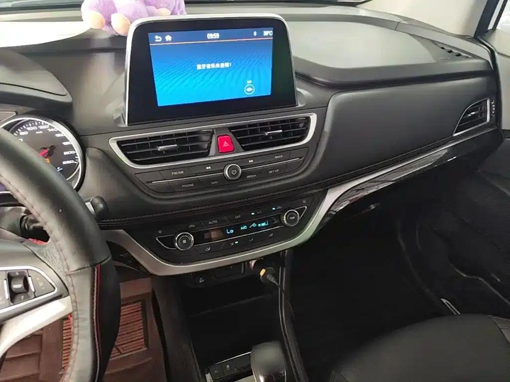 Refine S3 2017 1.5L Manual Deluxe Smart Edition — миниатюра 10
