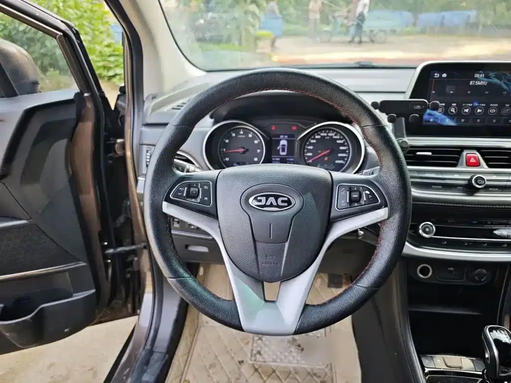 Refine S3 2017 1.6L Manual Deluxe Smart Edition — миниатюра 11