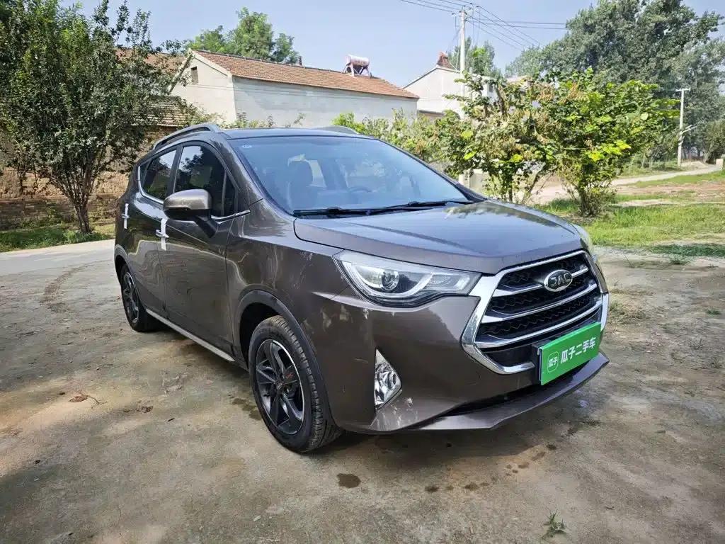 Refine S3 2017 1.6L Manual Deluxe Smart Edition — миниатюра 4