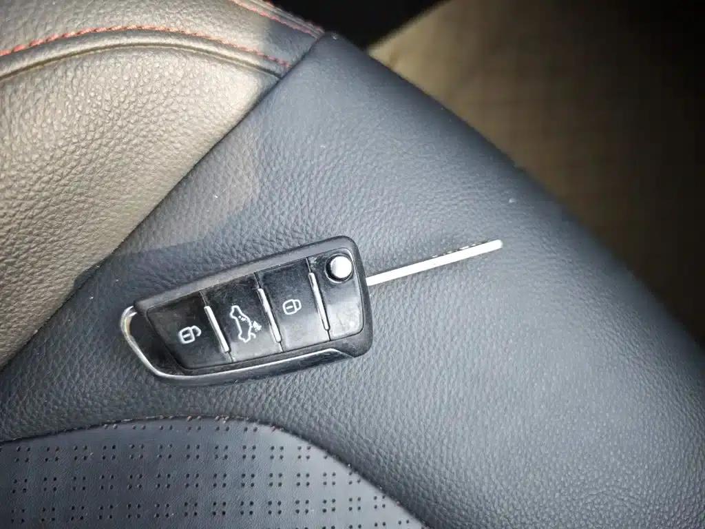 Refine S3 2017 1.6L Manual Deluxe Smart Edition — миниатюра 9