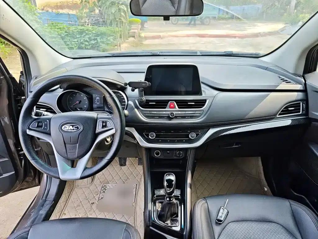Refine S3 2017 1.6L Manual Deluxe Smart Edition — миниатюра 10