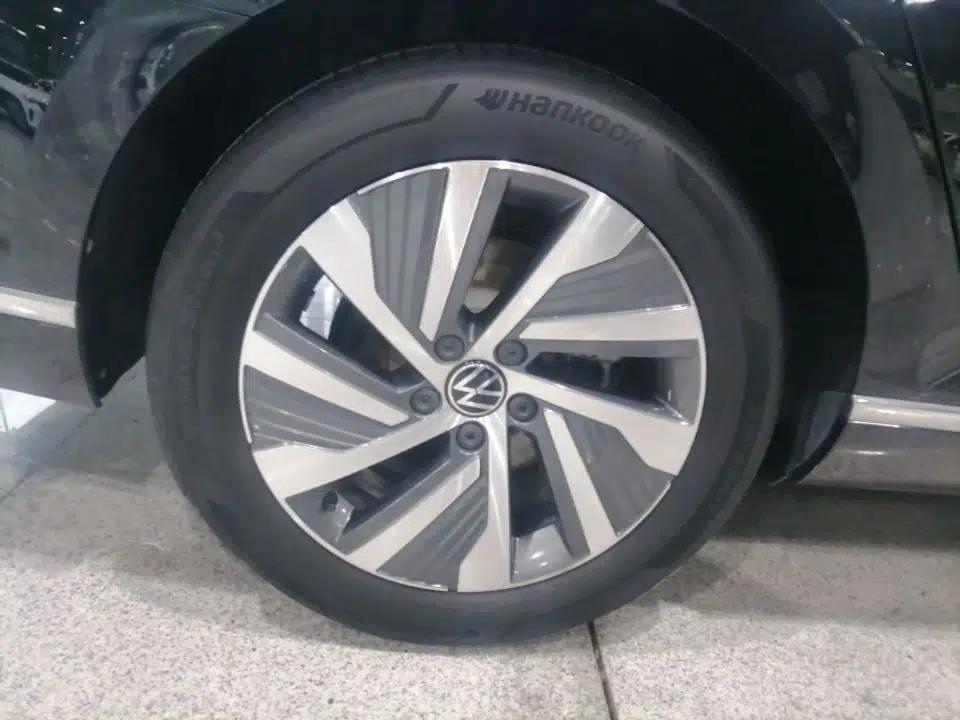 Volkswagen Magotan GTE Plug-in Hybrid 2022 GTE Luxury Model — миниатюра 11
