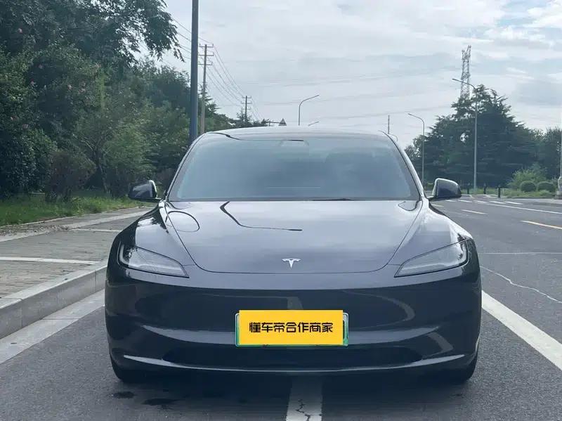 Model 3 2023 Rear-Wheel Drive — миниатюра 2