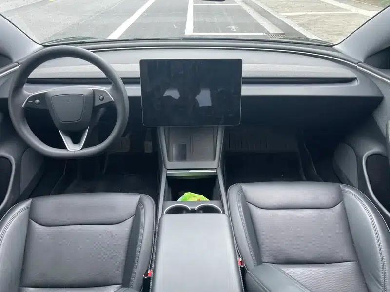 Model 3 2023 Rear-Wheel Drive — миниатюра 13