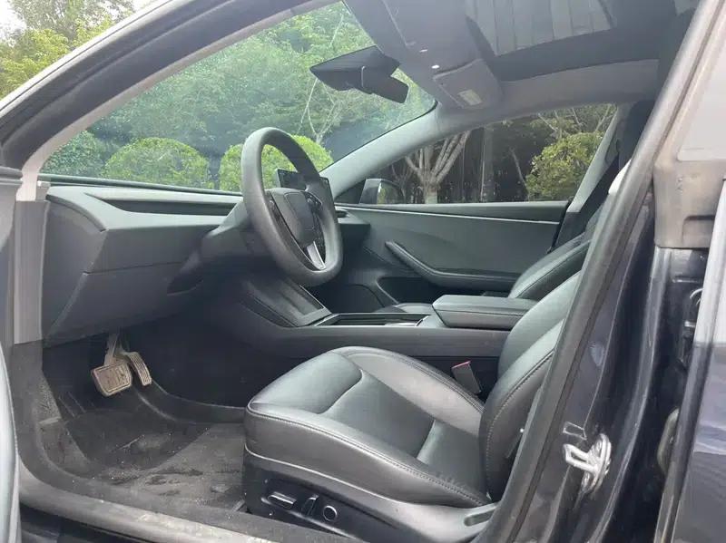 Model 3 2023 Rear-Wheel Drive — миниатюра 17