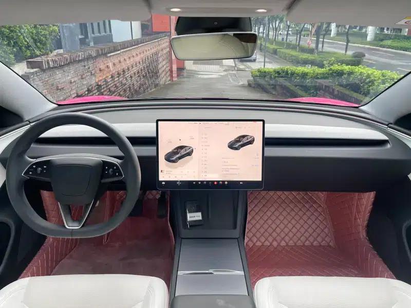 Model 3 2023 Rear-Wheel Drive — миниатюра 10