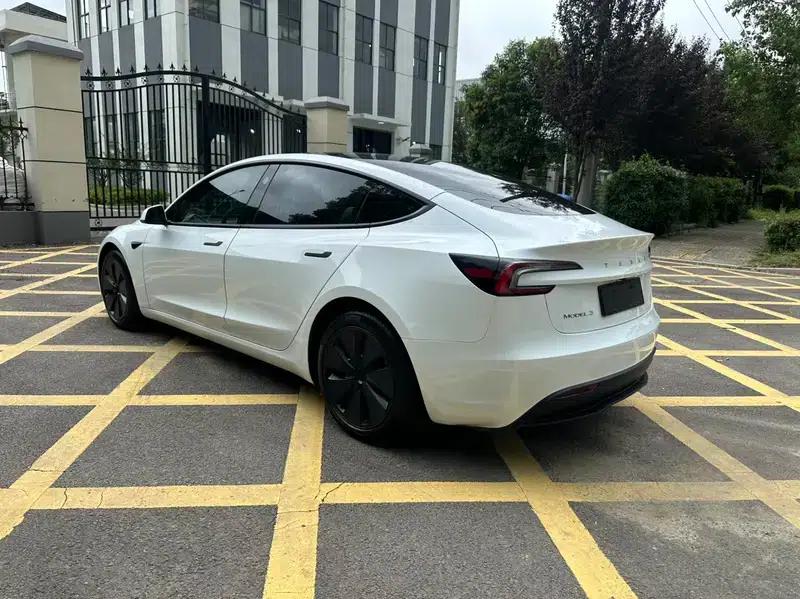 Model 3 2023 Rear-Wheel Drive — миниатюра 4