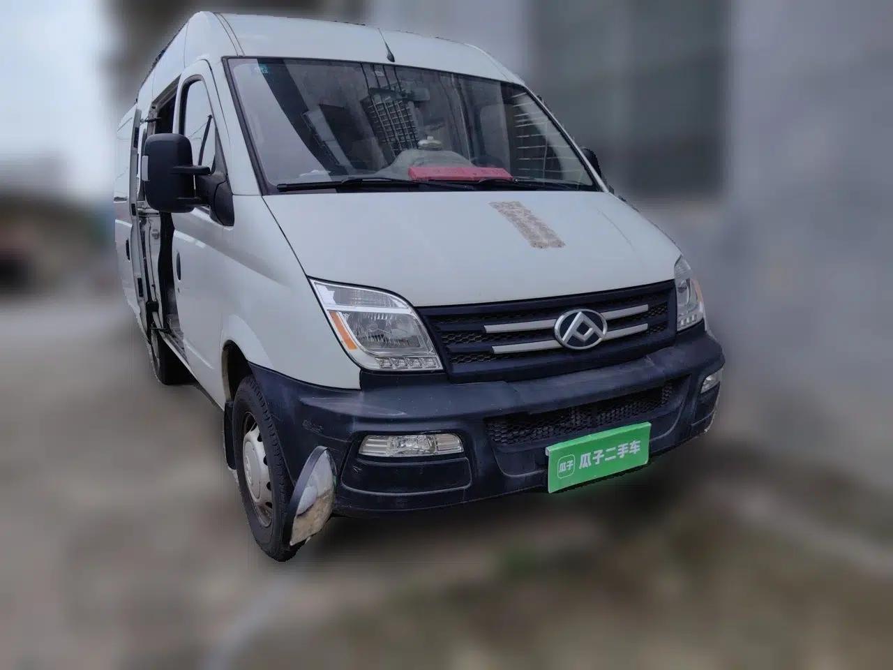 SAIC MAXUS Xintu V80 2016 2.5T Manual Aoyuntong National V Short Wheelbase Mid-Roof 6-Seater — миниатюра 3