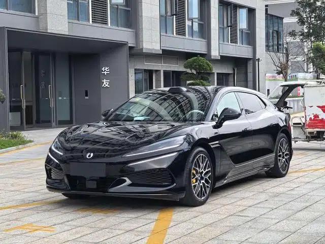 Denza Z9GT EV 2026 Flash Charge Premium Edition