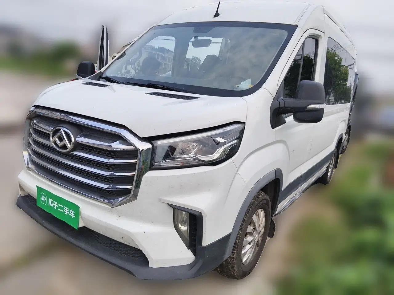 SAIC MAXUS Xintu V90 2022 2.0T Automatic ZhiDa Rear-Drive Long Wheelbase High-Roof Design with Single Rear Tire 9-Seater — миниатюра 1