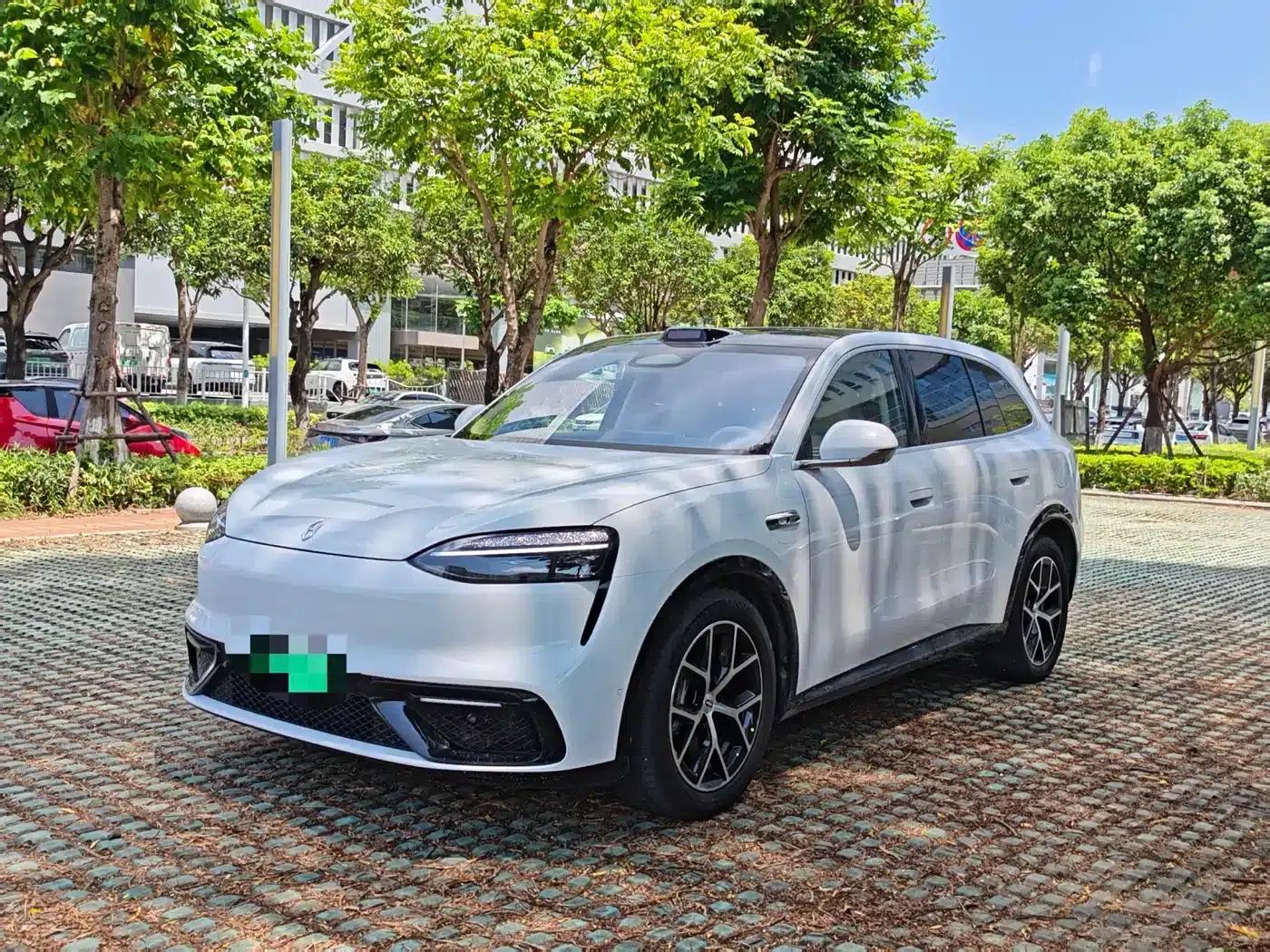 Wenjie M6 2026 Pure Electric Max+ Long Range Edition — миниатюра 1