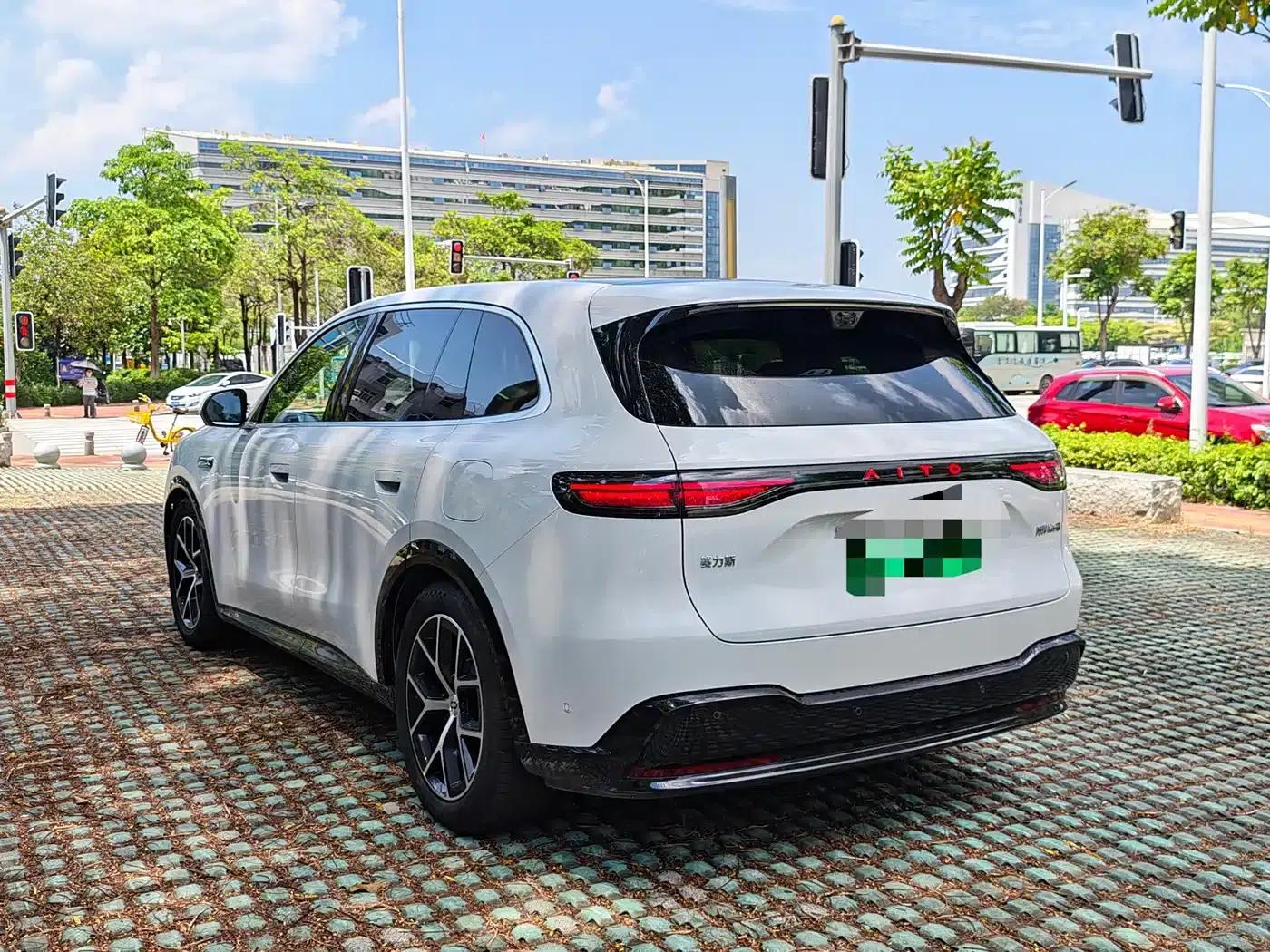 Wenjie M6 2026 Pure Electric Max+ Long Range Edition — миниатюра 6