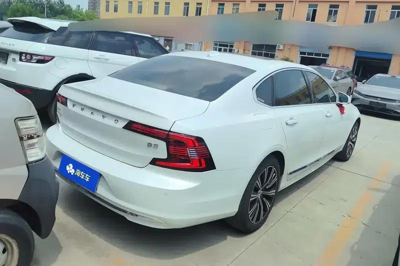 2021 Volvo S90 B5 Smart Luxury Edition — миниатюра 3