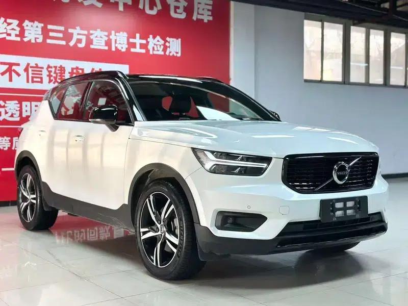 2021 Volvo XC40 T4 AWD Inscription Sport Edition — миниатюра 3