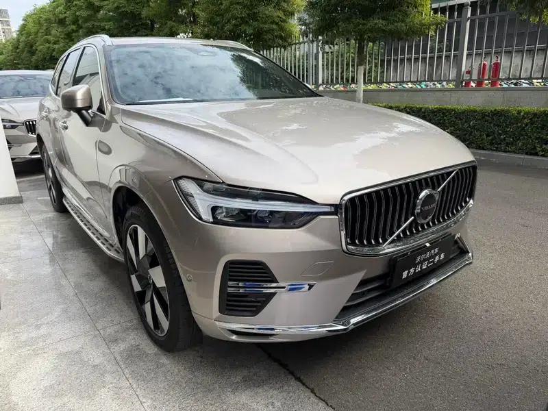 2024 Volvo XC60 PHEV T8 AWD Long Range Smart Luxury Edition — миниатюра 2