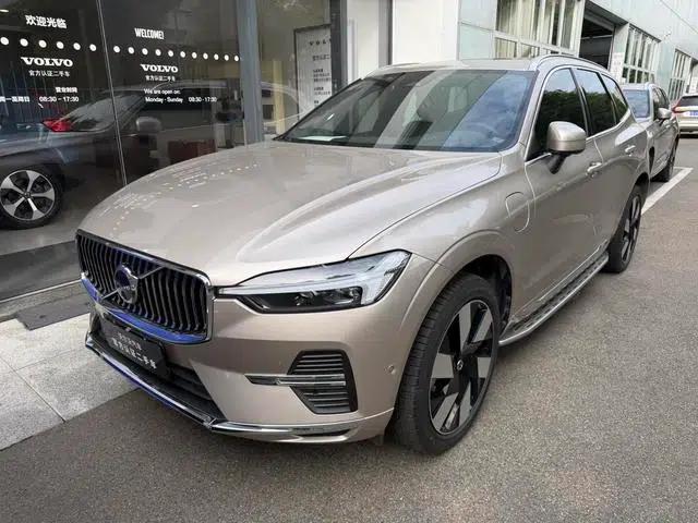 2024 Volvo XC60 PHEV T8 AWD Long Range Smart Luxury Edition