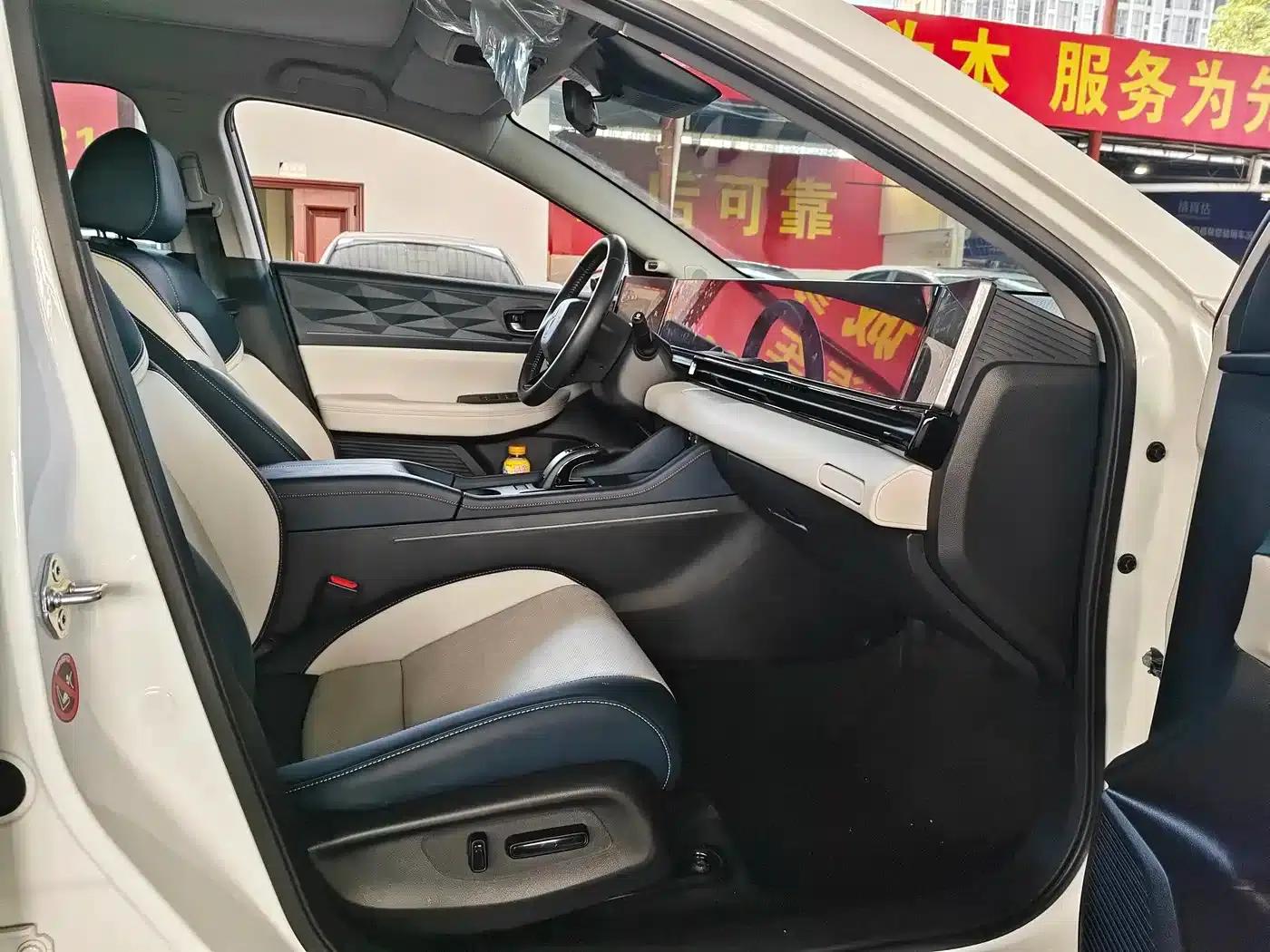 Lingxi L 2025 Ready Player One Edition + Optional Extras Package — миниатюра 7