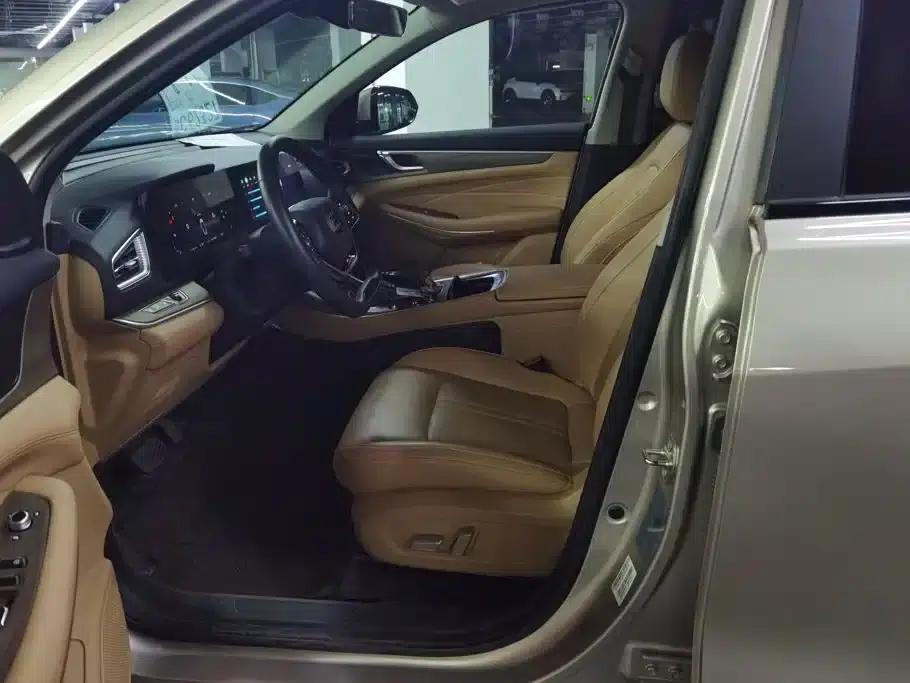 Landian E5 2023 1.5L DE-i 110KM Flagship 5-seater — миниатюра 9