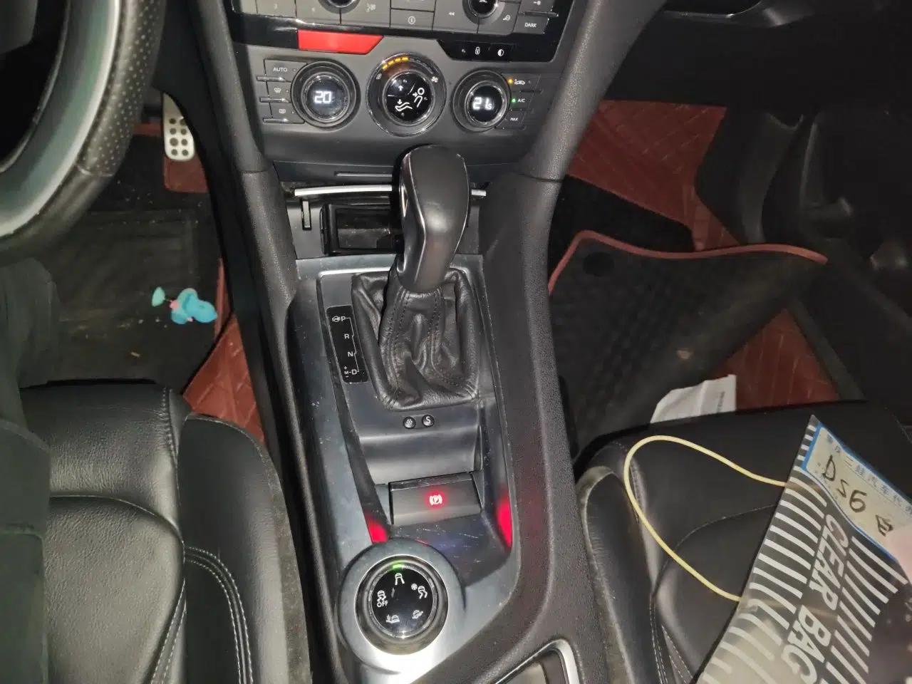 DS 6 2014 1.6T Luxury Edition THP200 — миниатюра 14