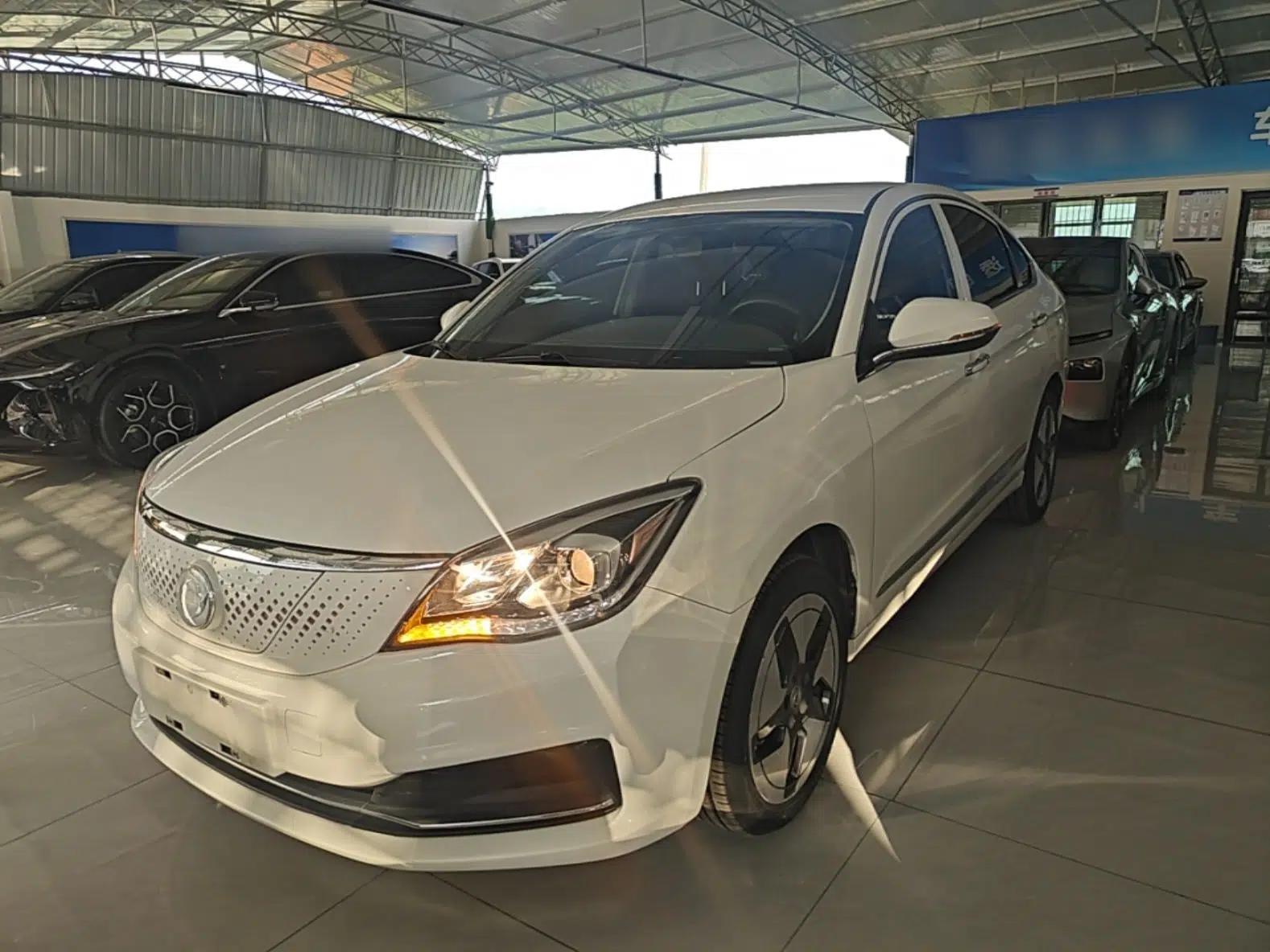 Dongfeng Aeolus E70 2020 500 Supreme Edition — миниатюра 1