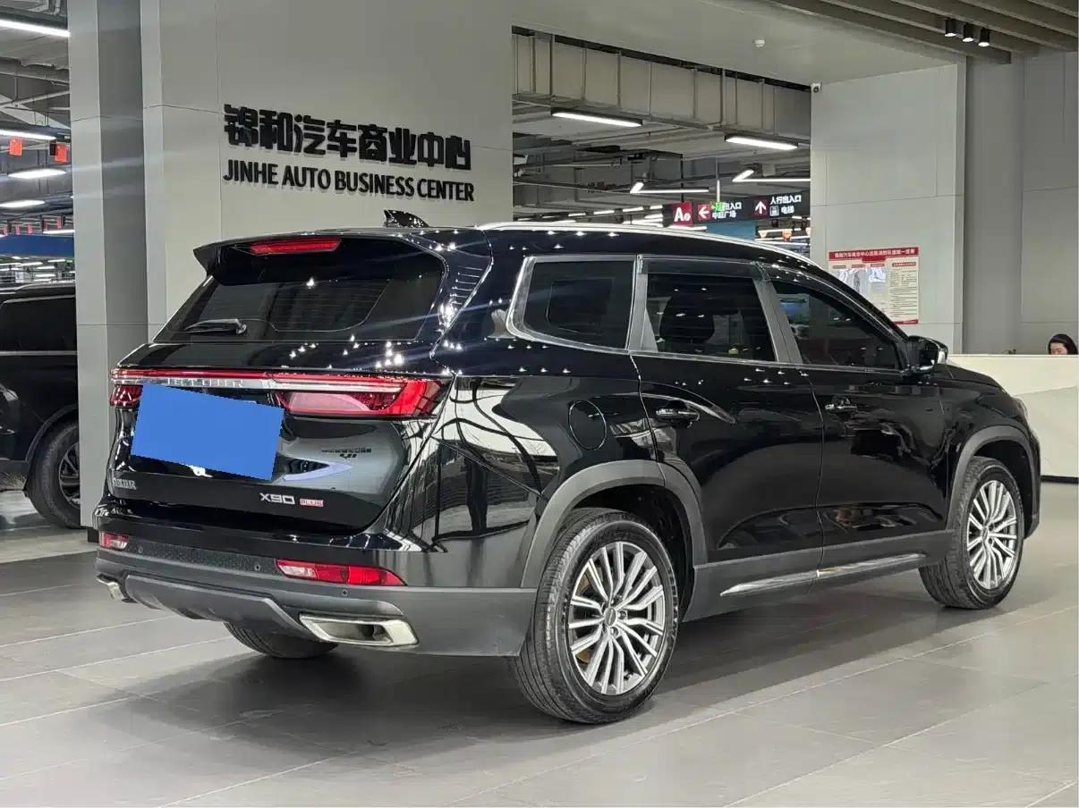 Jetour X90 PLUS 2024 1.6TD DCT Family Fun Edition 7-Seater — миниатюра 5