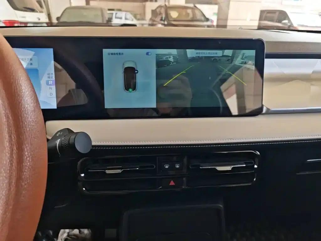 Geely Geometry E Firefly 2023 Model 401KM Thunder Tiger 5-Seater — миниатюра 13