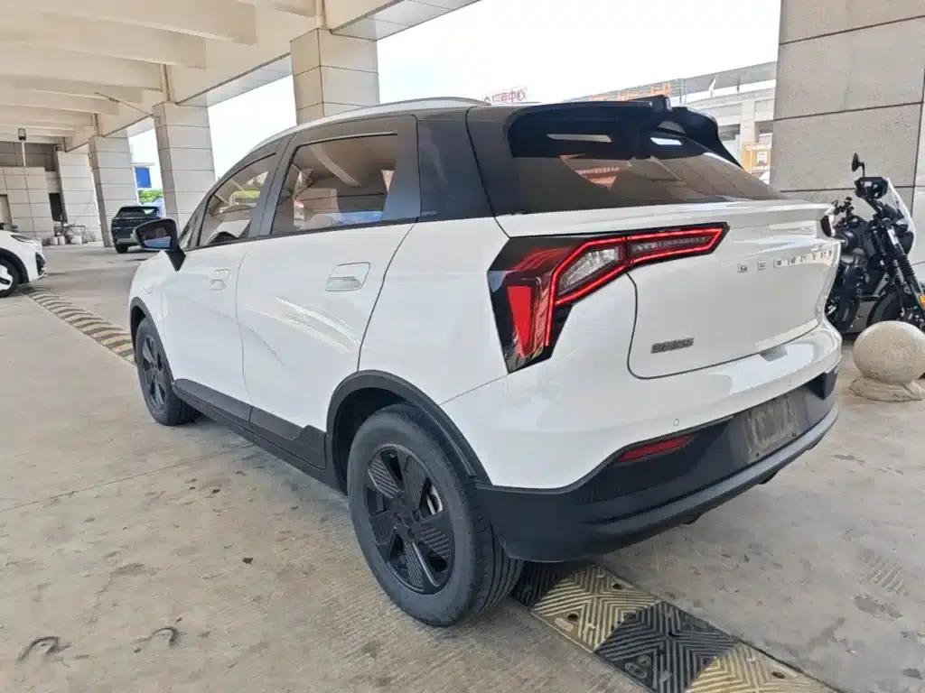 Geely Geometry E Firefly 2023 Model 401KM Thunder Tiger 5-Seater — миниатюра 5