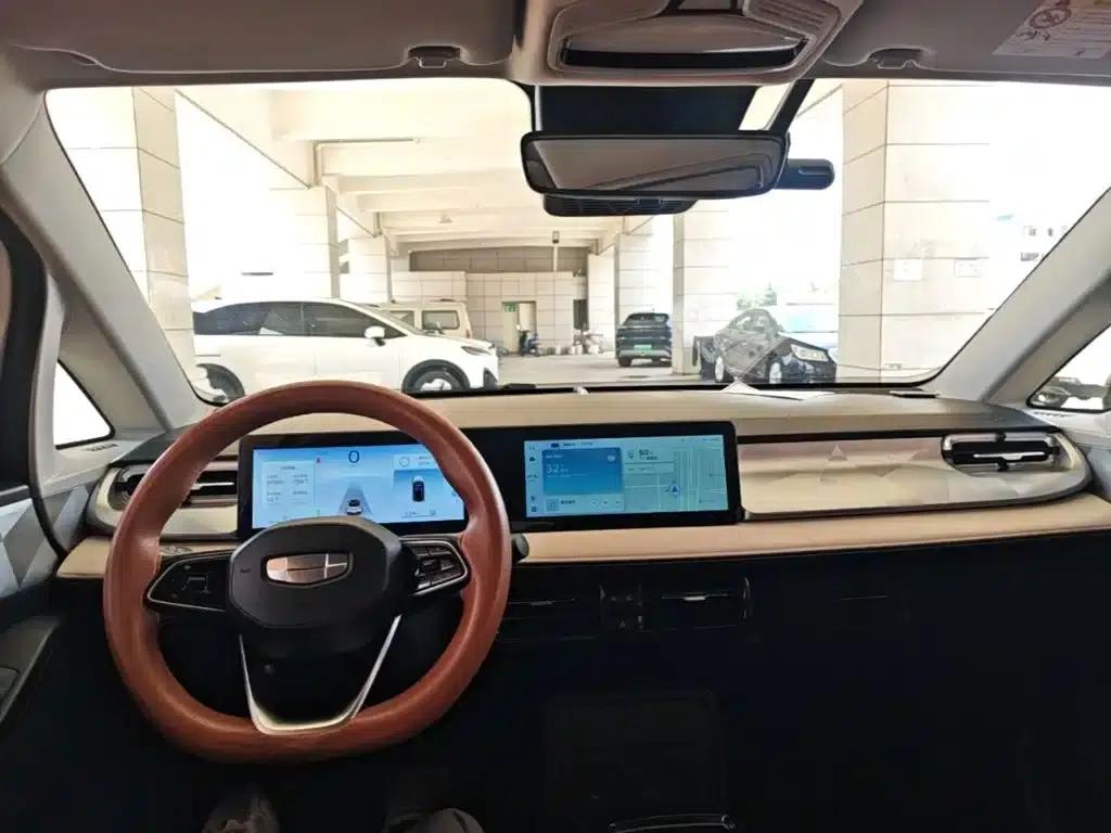 Geely Geometry E Firefly 2023 Model 401KM Thunder Tiger 5-Seater — миниатюра 10
